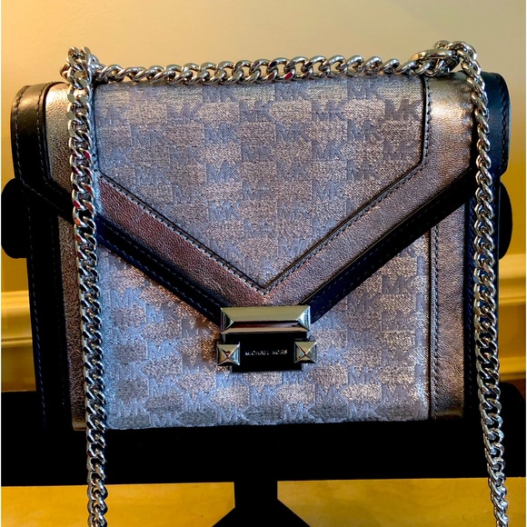 MICHAEL KORS  Leather Crossbody bag with small wallet, excellent condition. - Picture 5 of 8